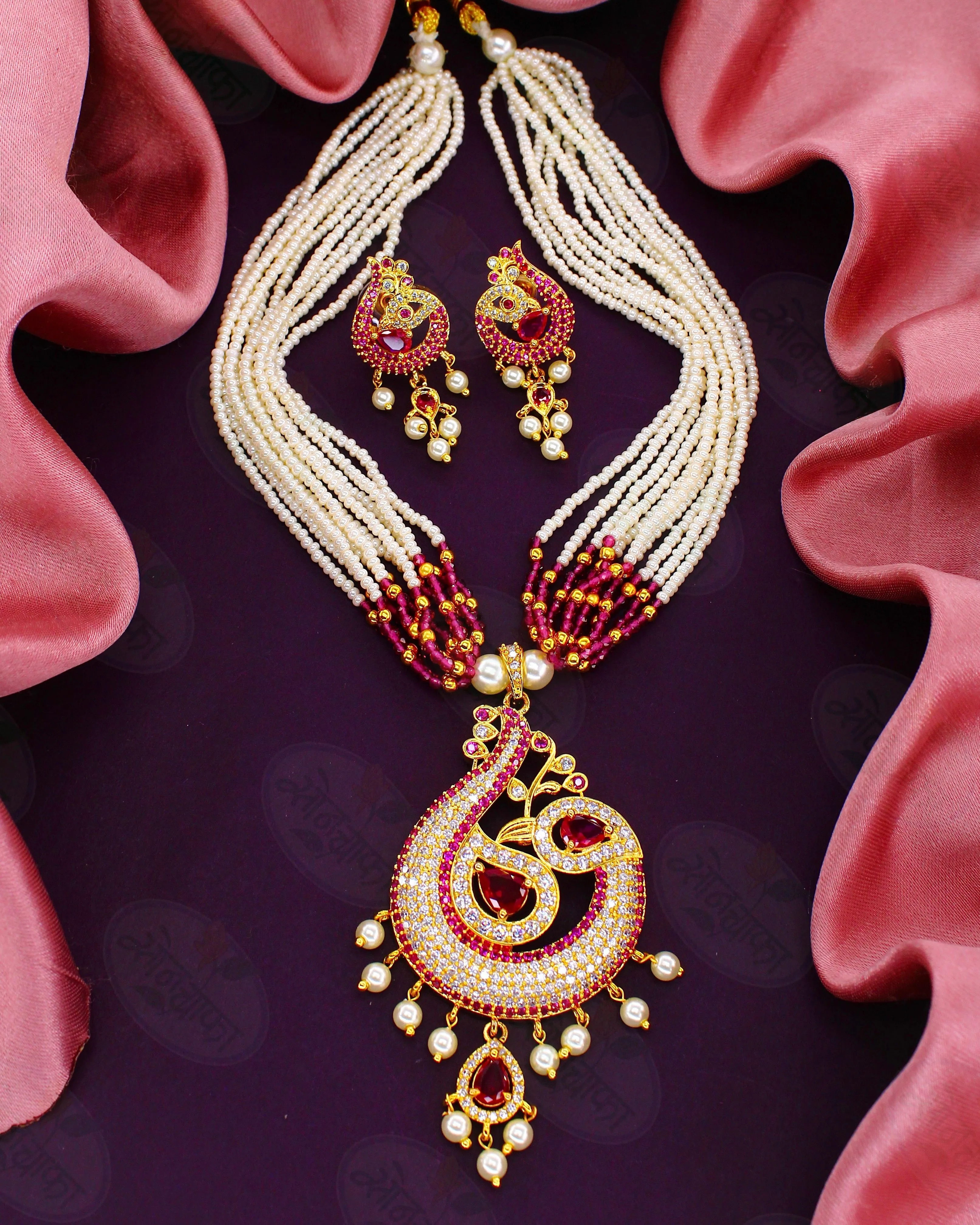 BEAUTIFUL MOTI NECKLACE