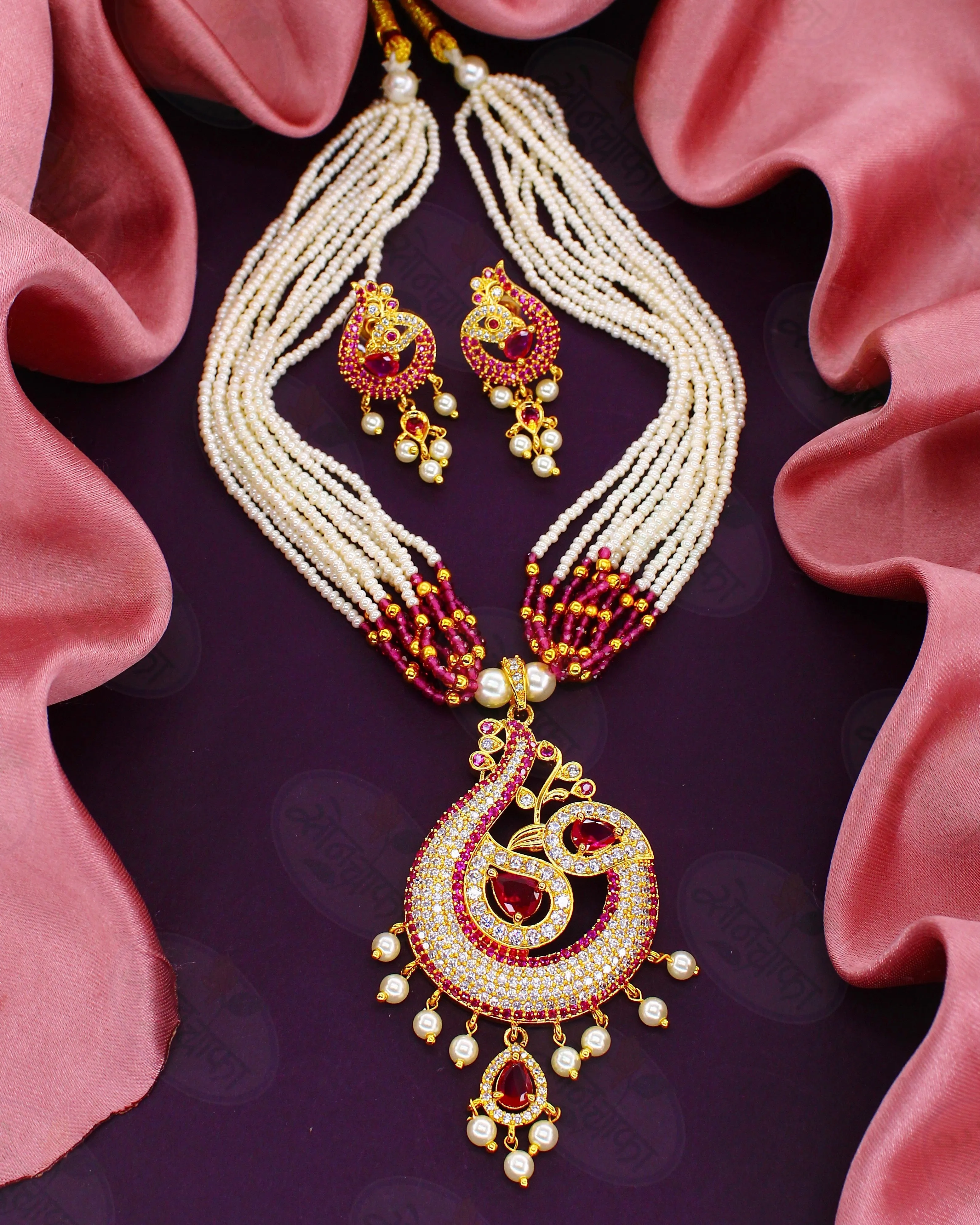 BEAUTIFUL MOTI NECKLACE