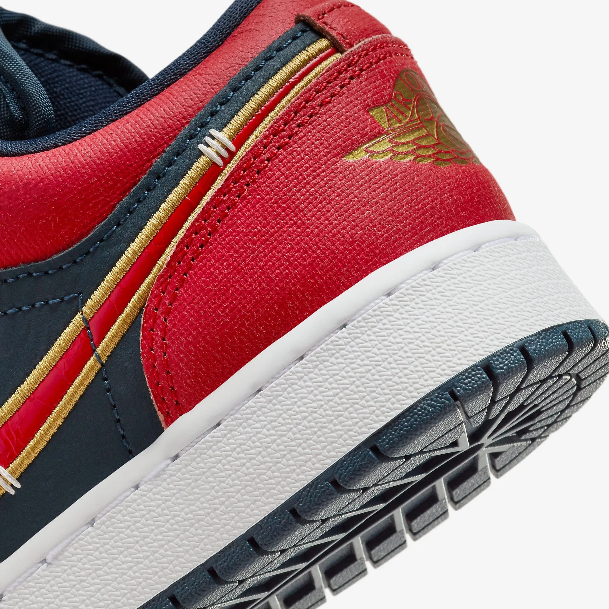 (GS) Air Jordan 1 Low 'Armory Navy / Sport Red' (2024) FQ7380-400