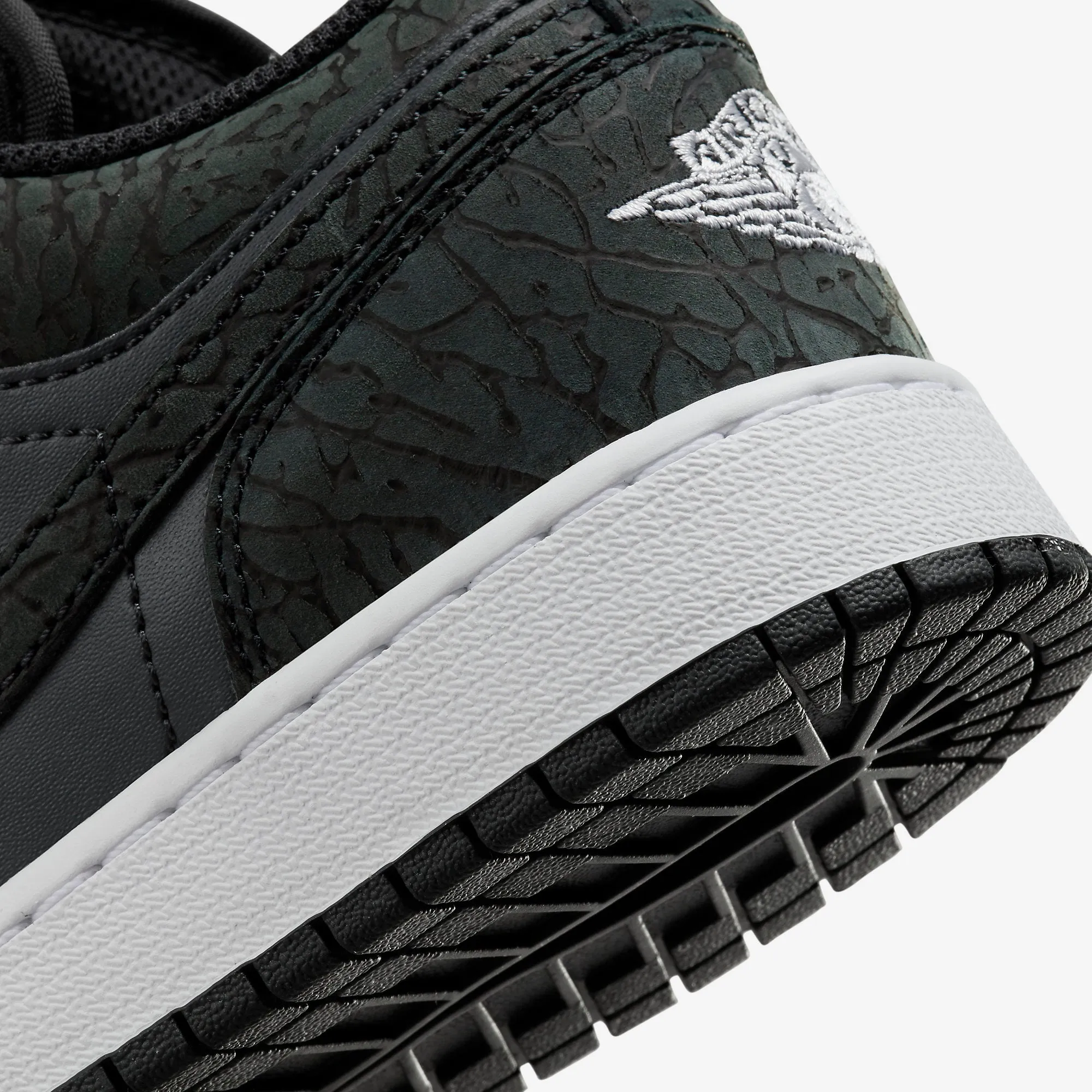 (GS) Air Jordan 1 Low SE 'Black Elephant' (2023) FB9908-001