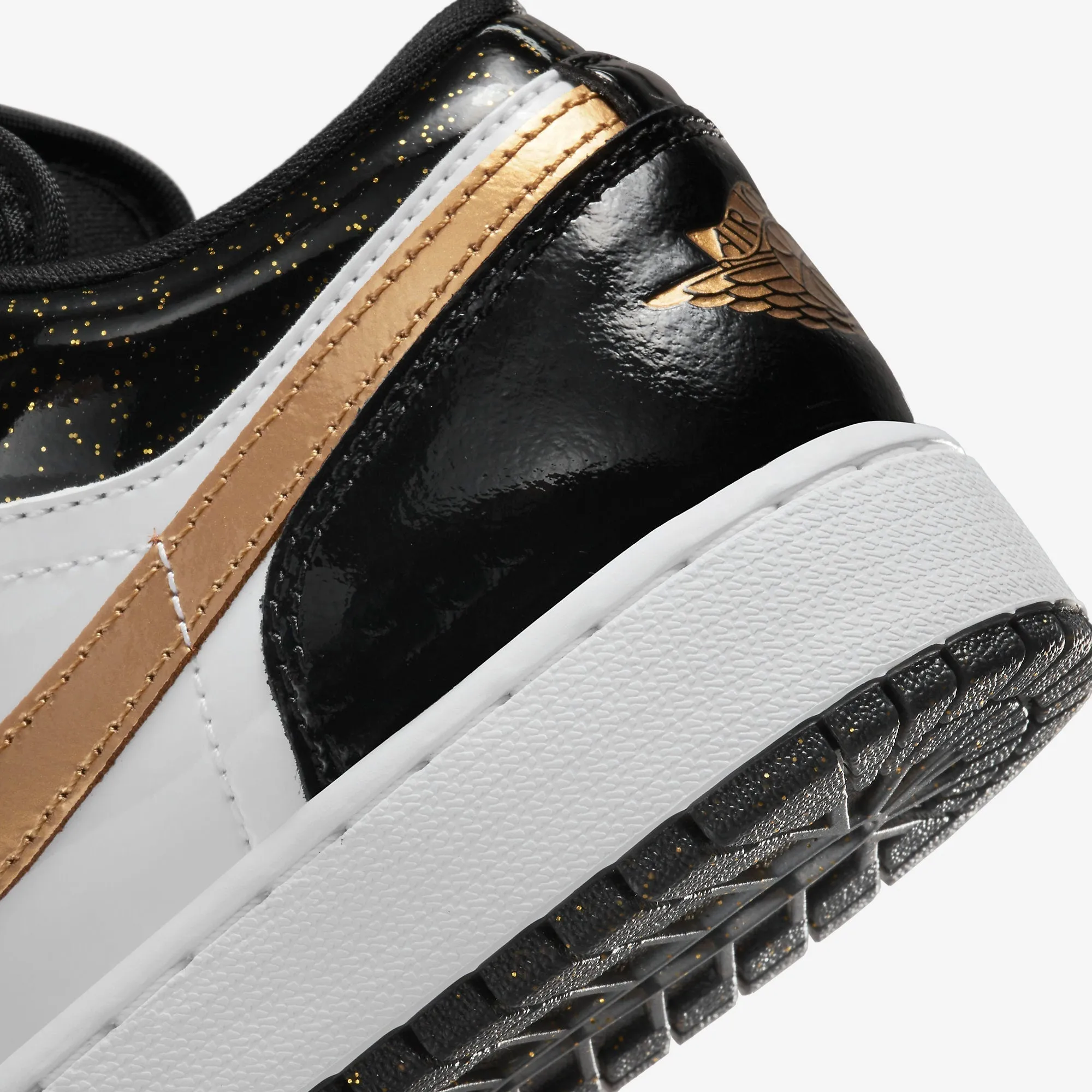 (GS) Air Jordan 1 Low SE 'Gold Toe' (2022) DR6970-071