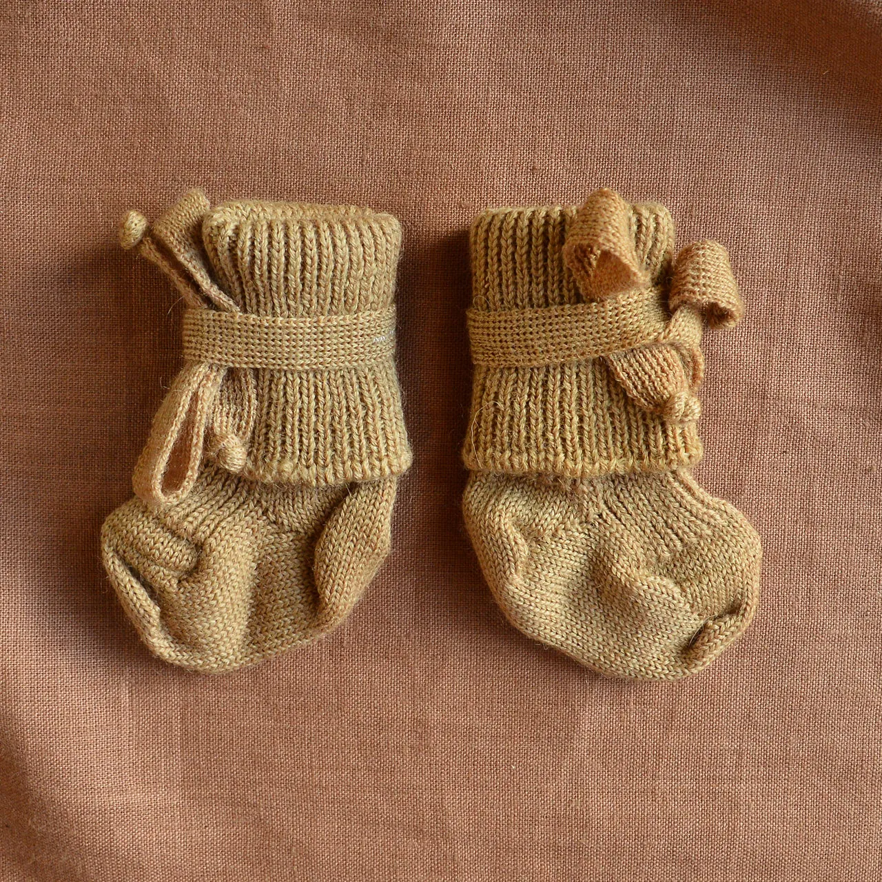 Plant Dyed Newborn Wool Baby Socks with Ties (0-3m)